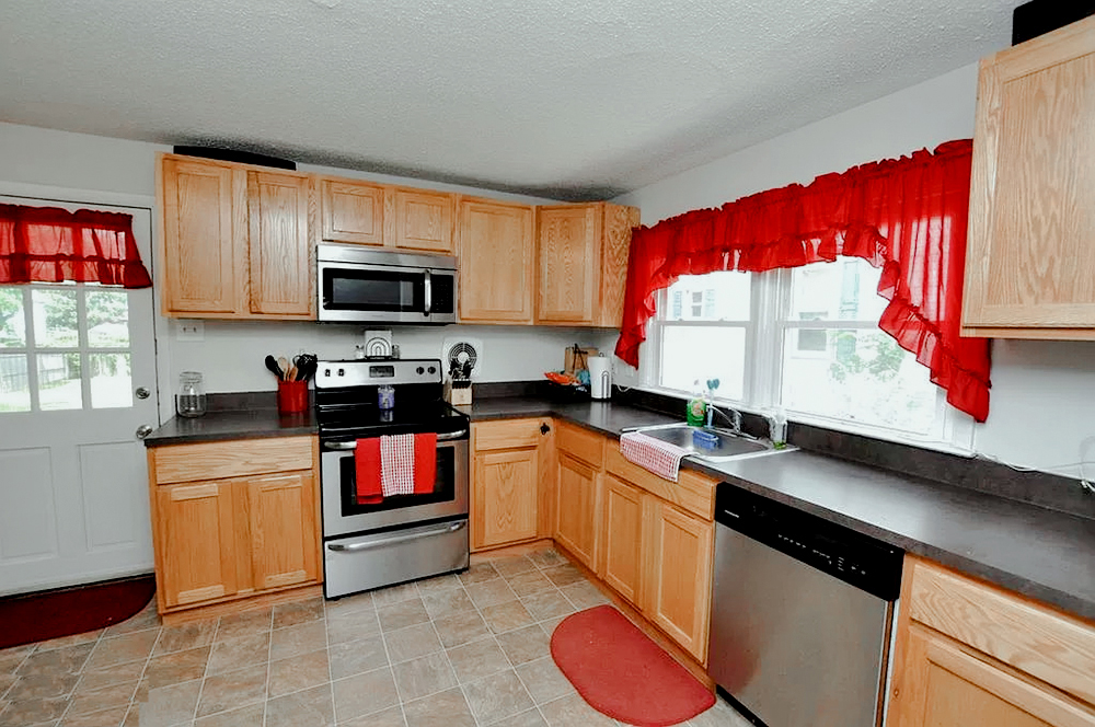 Classic Kitchen Radiant Red