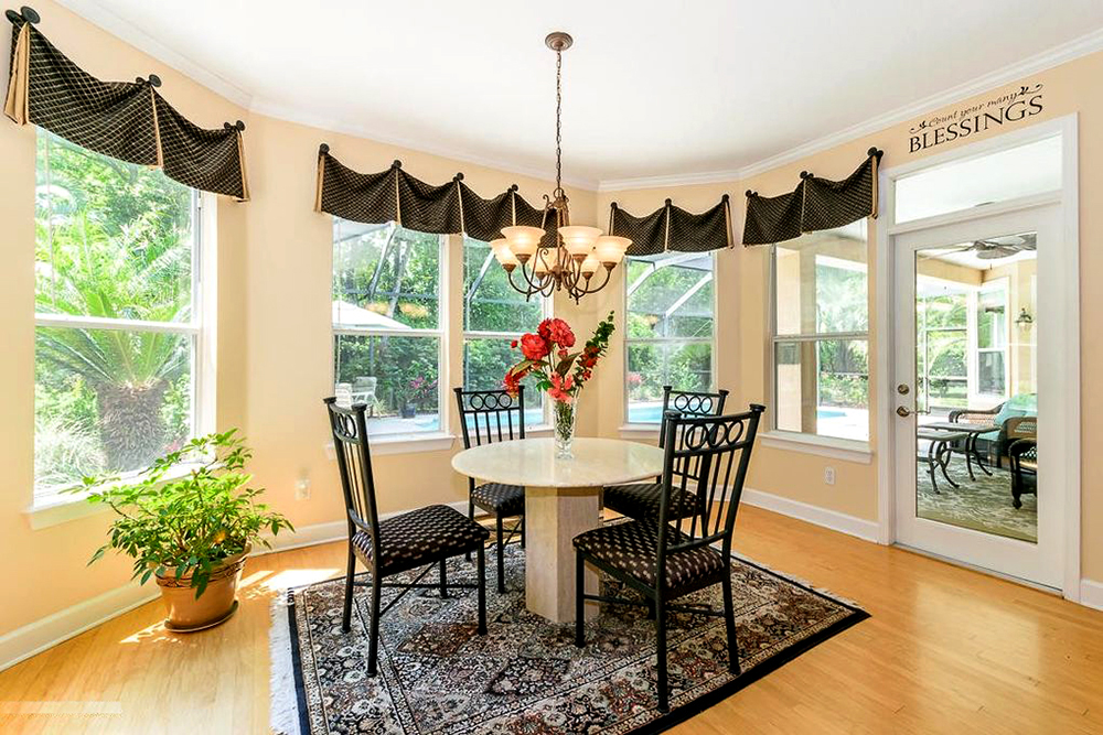 Dining-Room-Valances-Bold Black and White