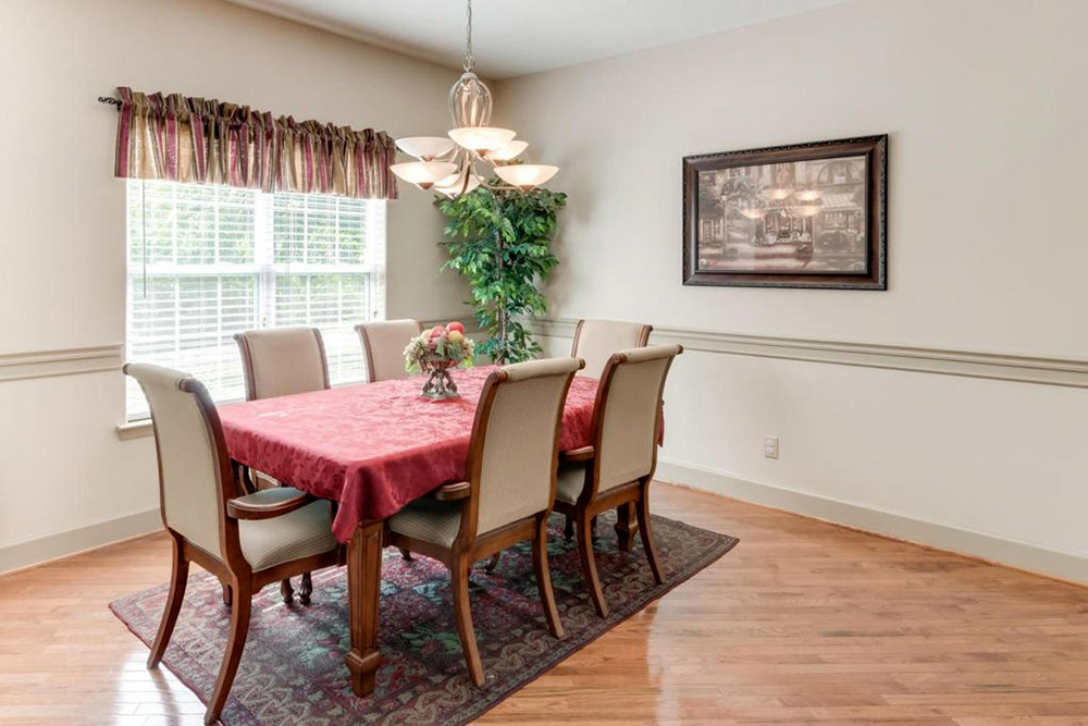 Dining-Room-Valances-Burgundy and Golden Stripes