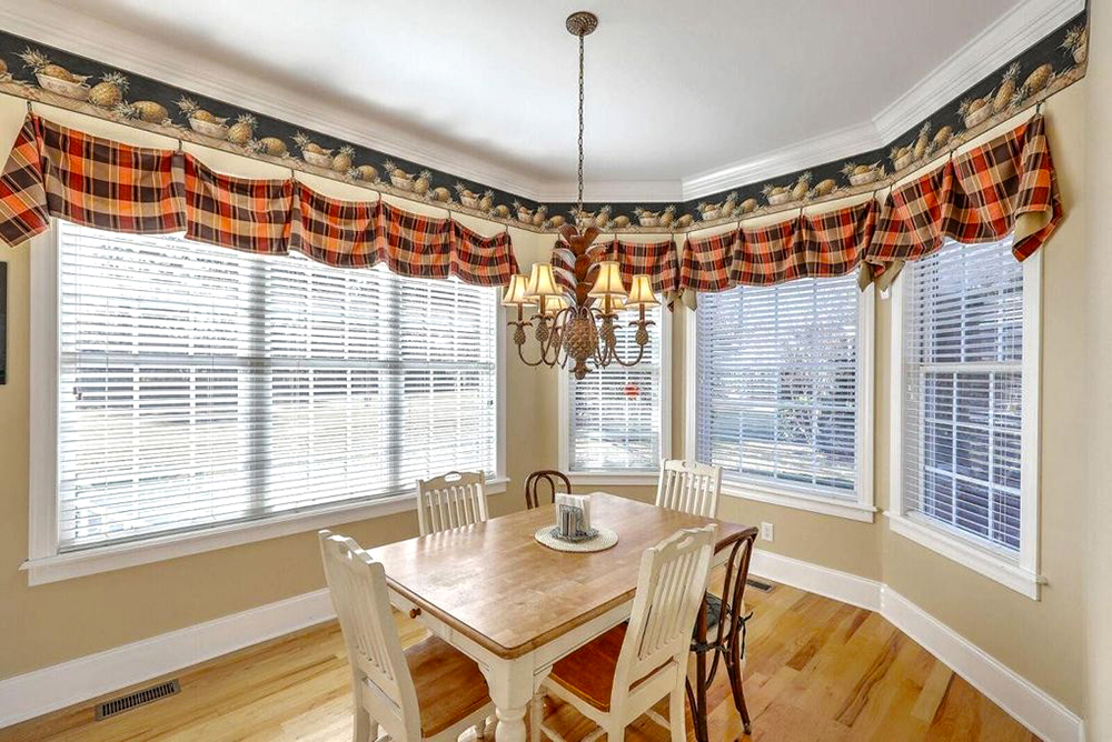 Dining-Room-Valances-Country Chic