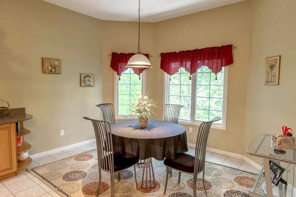 Dining-Room-Valances Ravishing Reds