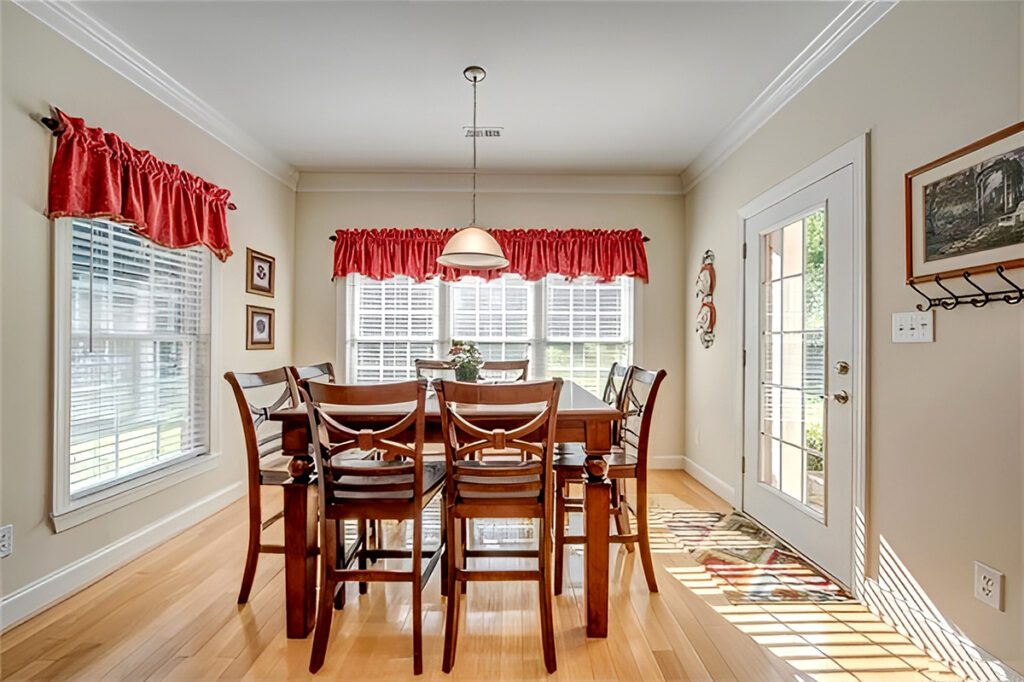 Dining-Room-Valances Ruby Ruffles