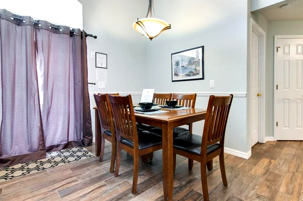 Dining-Room-with Lavender-Curtains