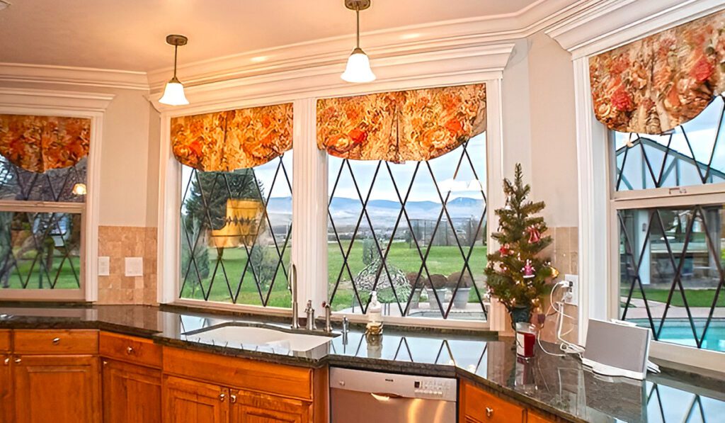 Kitchen-Bay-Window-Curtains Golden Charm