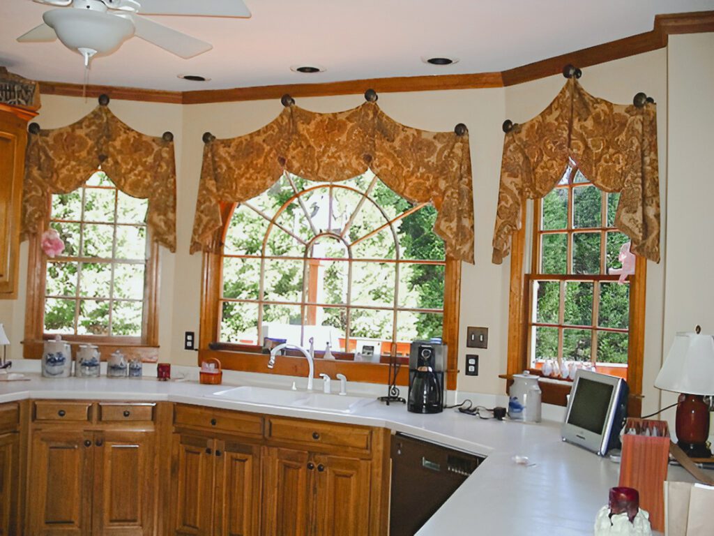 Kitchen-Bay-Window-Regal Elegance Curtains
