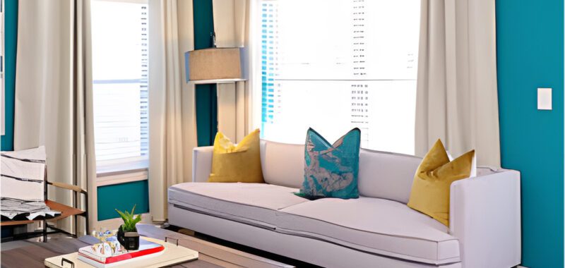 How to Choose Color Curtains for Blue Walls in Your Living Room